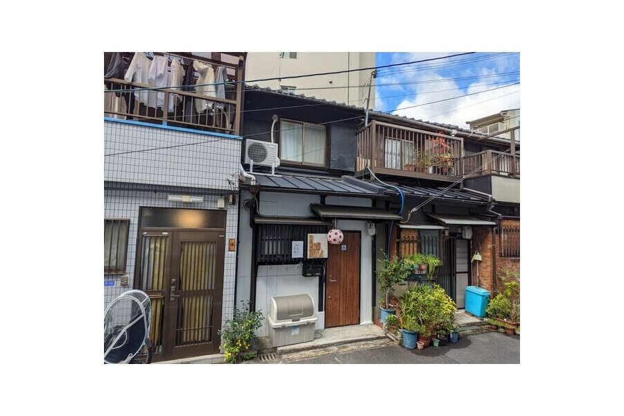 1DK House to Rent in Osaka-shi Fukushima-ku Exterior