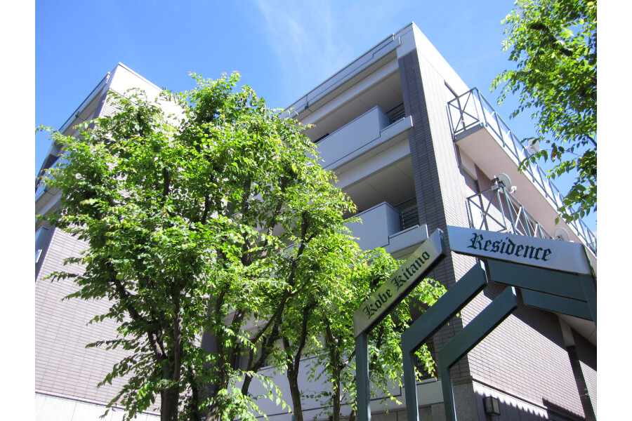 4LDK Apartment to Rent in Kobe-shi Chuo-ku Exterior