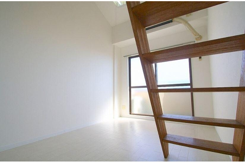 2K Apartment to Rent in Osaka-shi Asahi-ku Living Room
