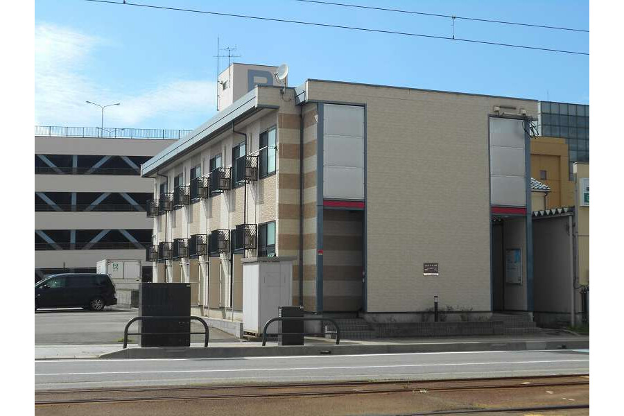 1K Apartment to Rent in Fukui-shi Exterior