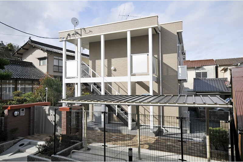 1K Apartment to Rent in Hiroshima-shi Naka-ku Exterior