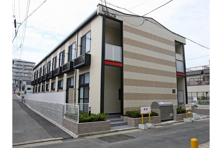 1K Apartment to Rent in Kobe-shi Nagata-ku Exterior