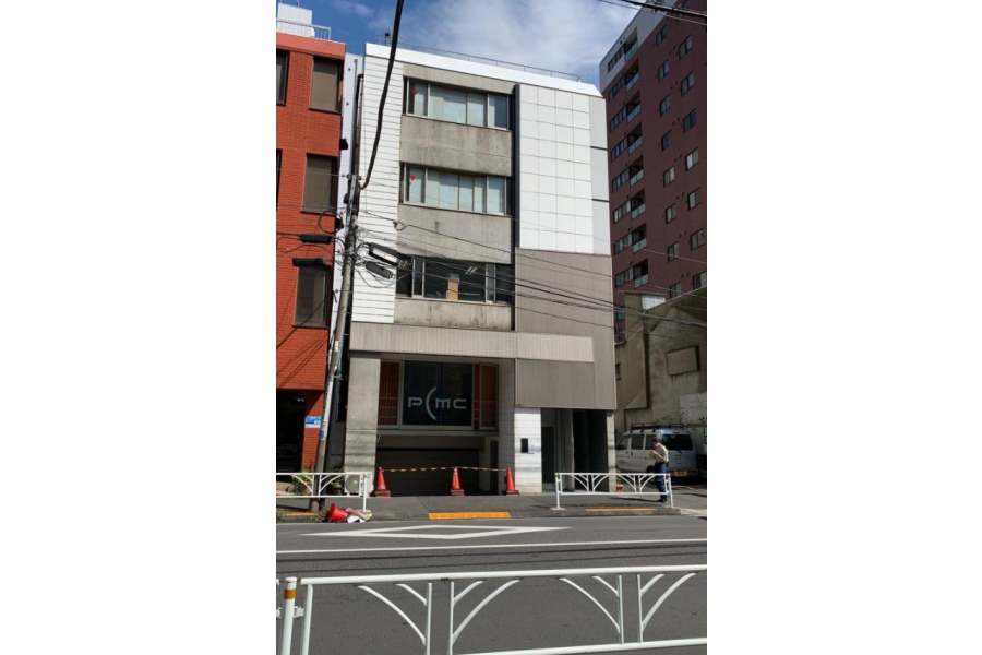 4LDK Apartment to Rent in Shibuya-ku Exterior