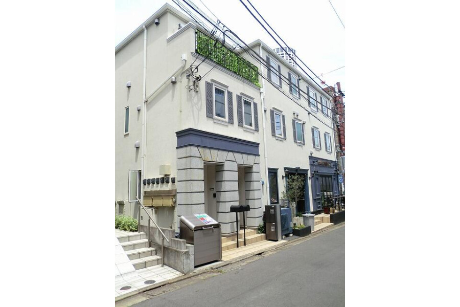 1LDK Apartment to Rent in Meguro-ku Exterior