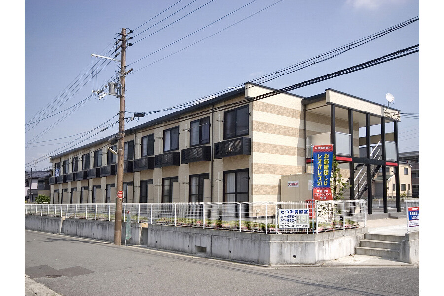 1K Apartment to Rent in Kizugawa-shi Exterior