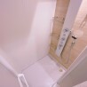 Shared Apartment to Rent in Toshima-ku Shower