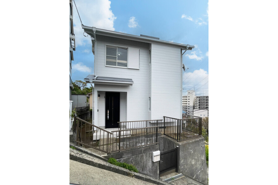 3LDK House to Buy in Yokohama-shi Kanagawa-ku Exterior
