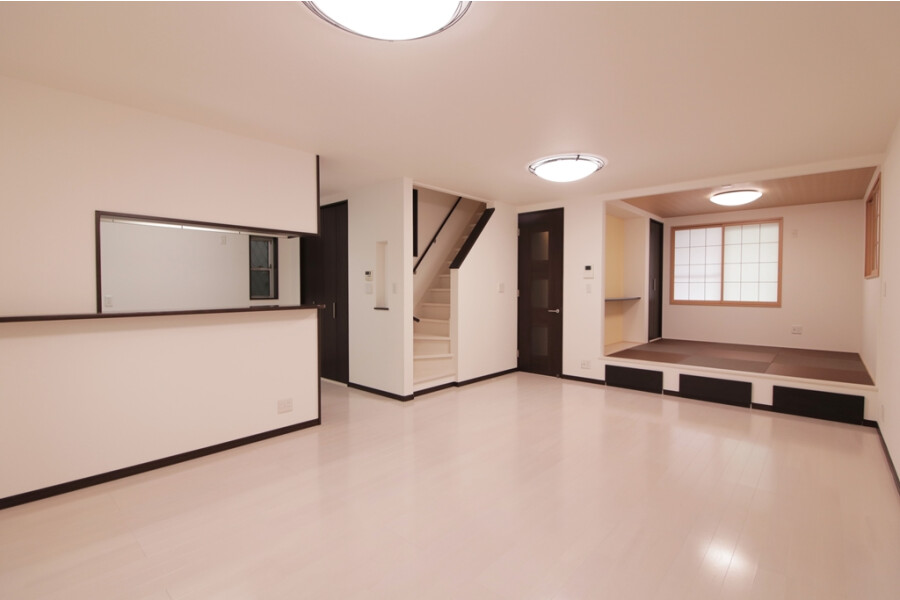 4LDK House to Buy in Osaka-shi Asahi-ku Living Room