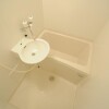 1K Apartment to Rent in Nishinomiya-shi Bathroom