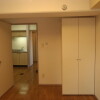 2DK Apartment to Rent in Yokohama-shi Nishi-ku Room
