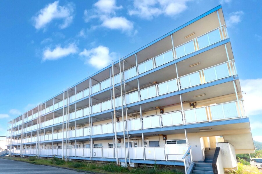 1DK Apartment to Rent in Higashimuro-gun Nachikatsura-cho Exterior