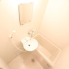 1K Apartment to Rent in Shijonawate-shi Bathroom