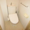 1K Apartment to Buy in Osaka-shi Yodogawa-ku Toilet