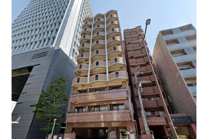 1K Apartment to Rent in Fukuoka-shi Chuo-ku Entrance
