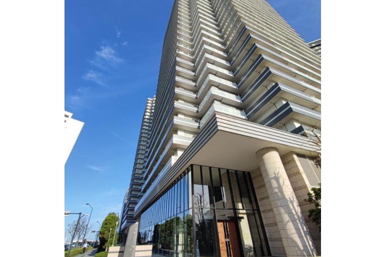 2LDK Apartment to Rent in Yokohama-shi Nishi-ku Interior