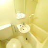 1K Apartment to Rent in Kawasaki-shi Tama-ku Bathroom