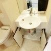 1K Apartment to Rent in Yokohama-shi Naka-ku Washroom