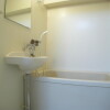 2DK Apartment to Rent in Funabashi-shi Bathroom