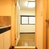 1K Apartment to Rent in Kawasaki-shi Takatsu-ku Entrance