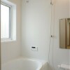 2K 아파트 to Rent in Shibuya-ku Bathroom