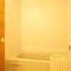 2K Apartment to Rent in Minato-ku Bathroom