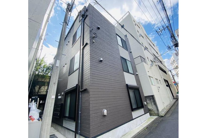 1R Apartment to Rent in Suginami-ku Exterior