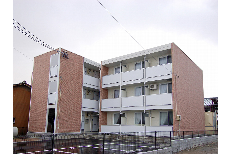 1K Apartment to Rent in Niigata-shi Chuo-ku Exterior
