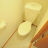 1K Apartment to Rent in Tsu-shi Toilet
