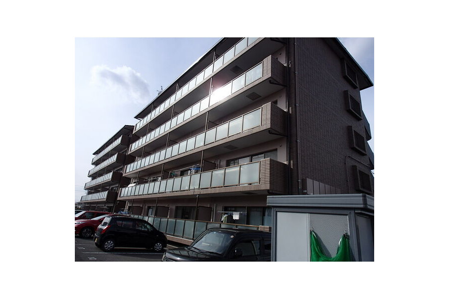 2LDK Apartment to Rent in Higashiomi-shi Exterior