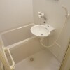 1K Apartment to Rent in Chiba-shi Wakaba-ku Bathroom