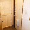 2DK Apartment to Rent in Yokohama-shi Tsurumi-ku Entrance
