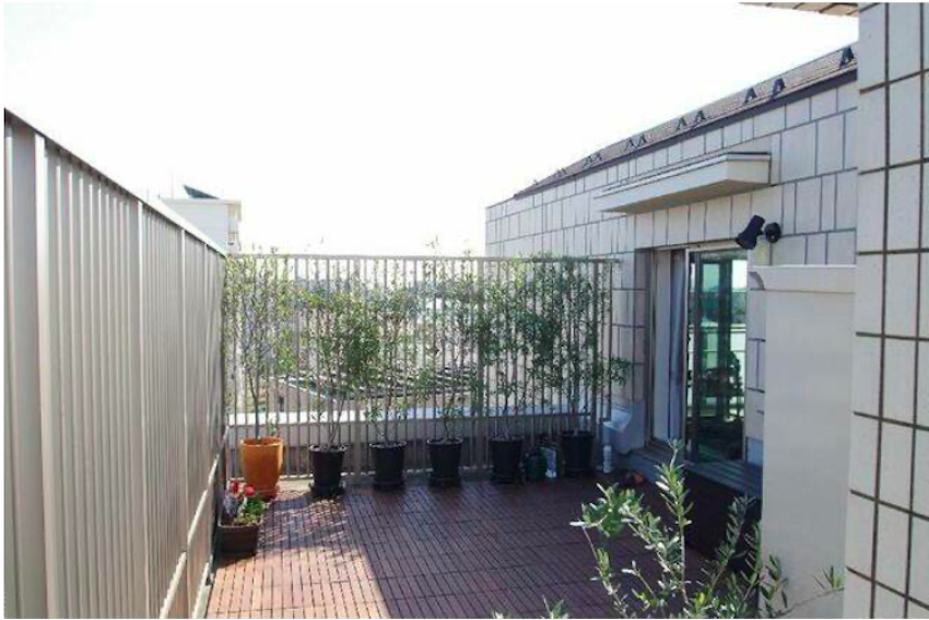 4LDK Apartment to Buy in Setagaya-ku Balcony / Veranda