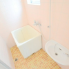 2DK Apartment to Rent in Osaka-shi Yodogawa-ku Bathroom