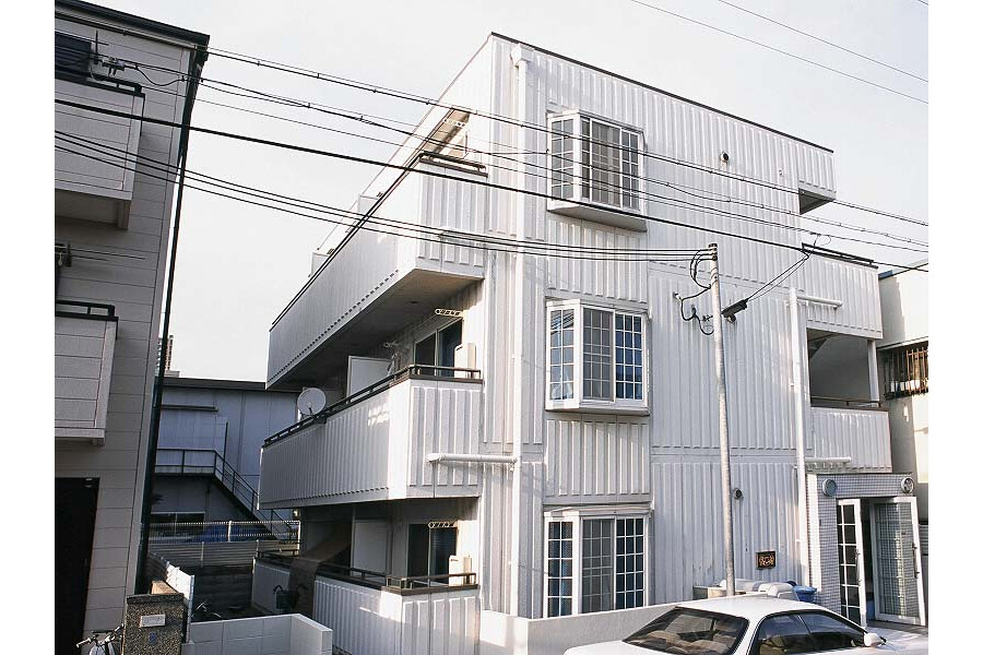 1K Apartment to Rent in Kobe-shi Higashinada-ku Exterior