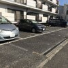 Whole Building Retail to Buy in Yokohama-shi Tsuzuki-ku Parking