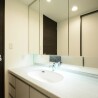 2LDK Apartment to Rent in Chuo-ku Washroom