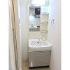 1K Apartment to Rent in Osaka-shi Taisho-ku Washroom