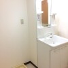 2DK Apartment to Rent in Osaka-shi Naniwa-ku Washroom