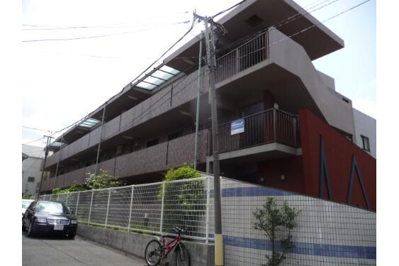 2LDK Apartment to Rent in Yokohama-shi Kohoku-ku Exterior