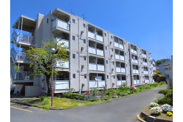 3DK Apartment to Rent in Yokosuka-shi Exterior