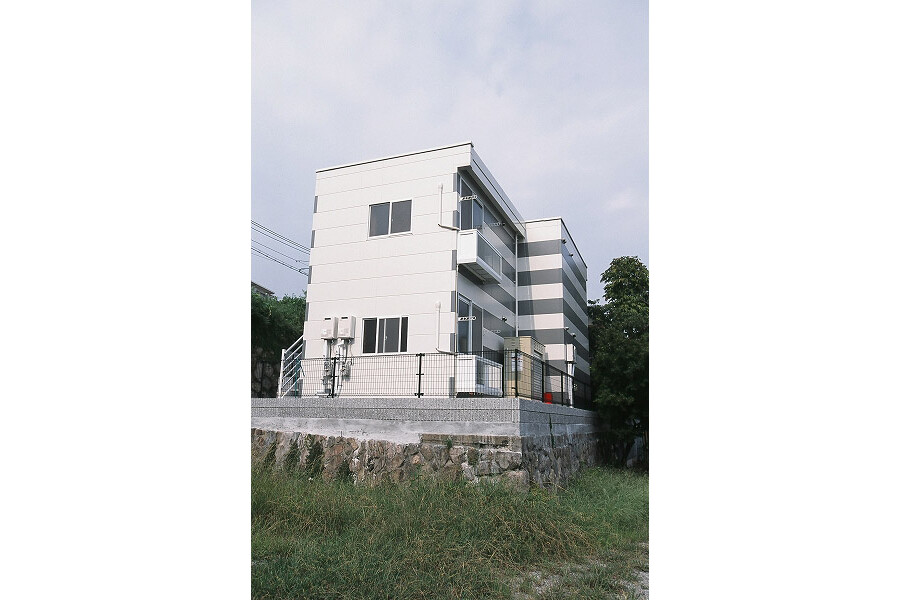 1K Apartment to Rent in Kobe-shi Nada-ku Exterior