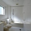 4LDK House to Rent in Minato-ku Bathroom