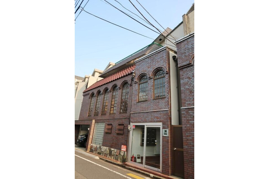 1R 아파트 to Rent in Suginami-ku Exterior