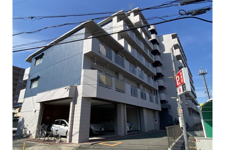 3LDK Apartment to Rent in Settsu-shi Exterior