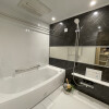 3LDK Apartment to Buy in Minato-ku Bathroom