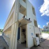 1K Apartment to Rent in Okinawa-shi Building Entrance