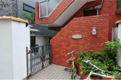 1R Apartment to Rent in Shibuya-ku Entrance Hall