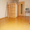 1K Apartment to Rent in Yokohama-shi Totsuka-ku Living Room