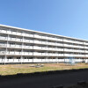 2LDK Apartment to Rent in Uozu-shi Exterior