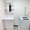 1DK Apartment to Rent in Osaka-shi Yodogawa-ku Bathroom